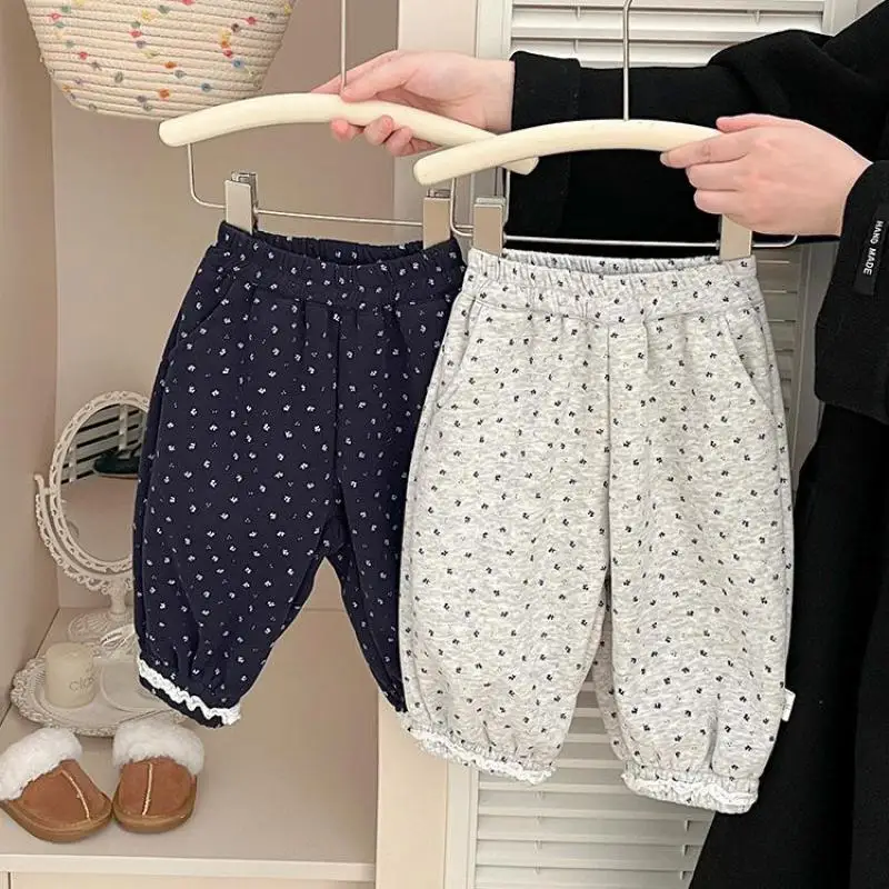 2025 Winter New Baby Girl Floral Casual Pants Kids Girls Warm Fleece Trousers Toddler Harem Pants Fashion Children Clothes
2025 Winter New Baby Girl Floral Casual Pants Kids Girls Warm Fleece Trousers Toddler Harem Pants Fashion Children Clothes