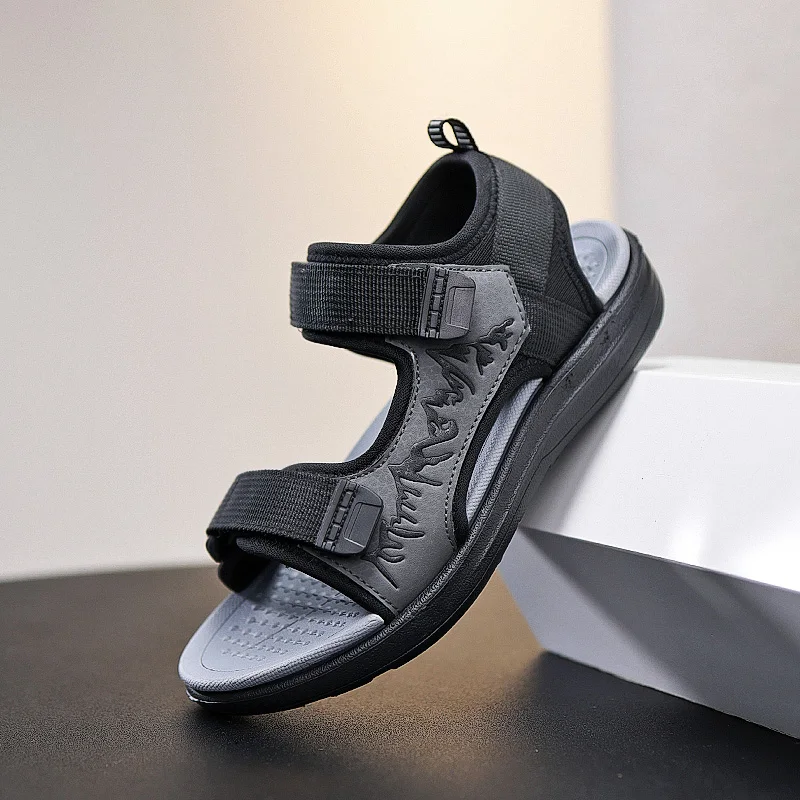 A pair of children's adjustable strap open-toe sports sandals, lightweight cushioned anti-slip daily slides MF-2505WS
A pair of children's adjustable strap open-toe sports sandals, lightweight cushioned anti-slip daily slides MF-2505WS