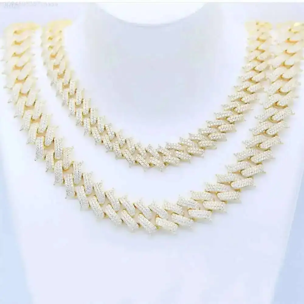 Wholesale Iced Out Link Chain Jewelry Necklace Cuban Chain China Packing Necklaces Quality 925 Sterling Silver Hiphop 2~3 Days
Wholesale Iced Out Link Chain Jewelry Necklace Cuban Chain China Packing Necklaces Quality 925 Sterling Silver Hiphop 2~3 Days