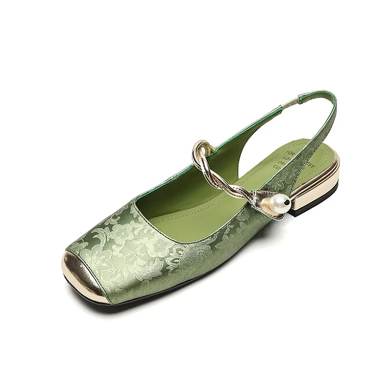 High-end Women's Sandals Summer New Flower Pattern Banquet Back Strap Sandals Top-level Craftsmanship Square Toe Ladies Pumps
High-end Women's Sandals Summer New Flower Pattern Banquet Back Strap Sandals Top-level Craftsmanship Square Toe Ladies Pumps