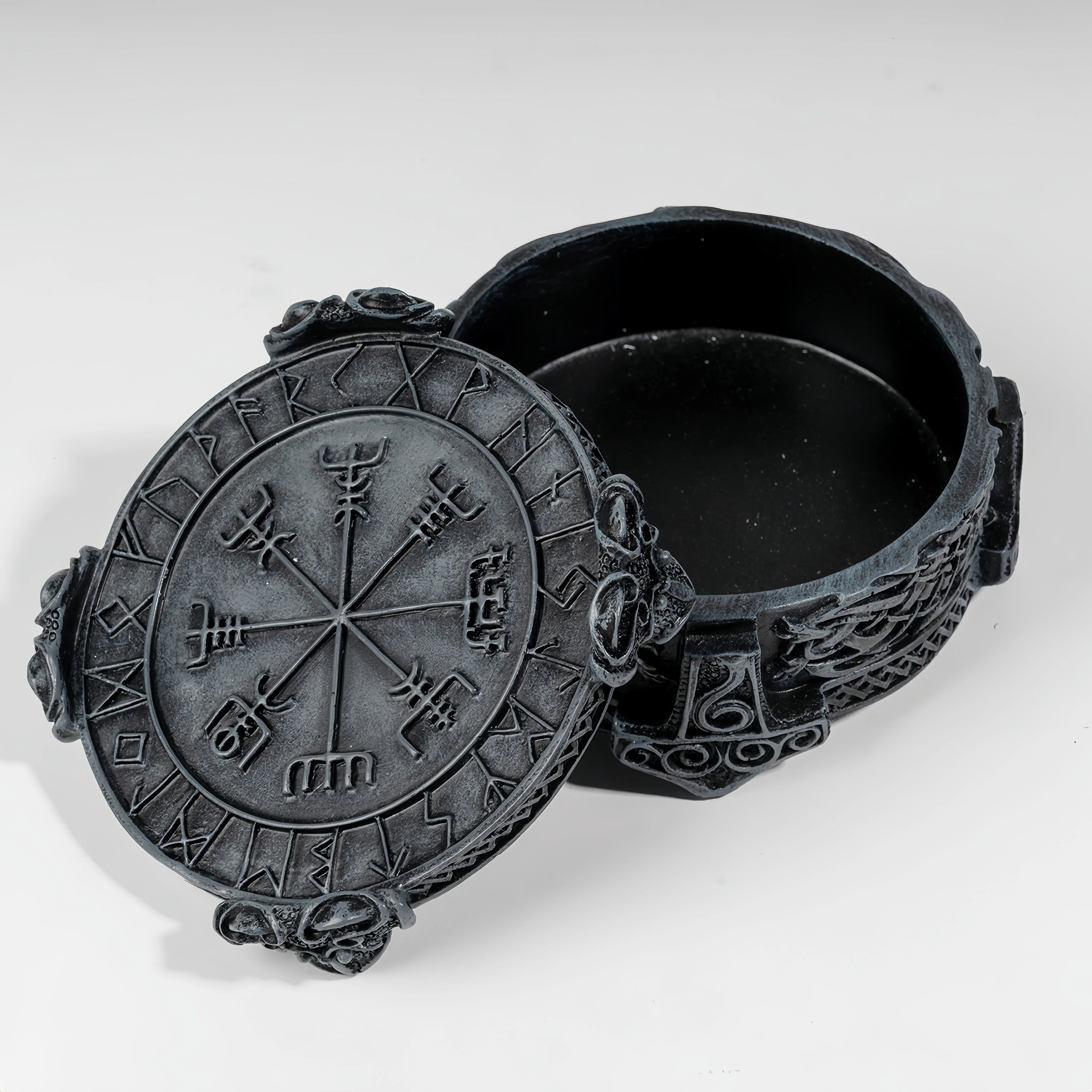 Скандинавская коробка для хранения рун викингов Vegvisir, декор с кельтским узлом для скандинавских энтузиастов, подарок для мистической домашней коллекции, шкатулка для драгоценностей
Скандинавская коробка для хранения рун викингов Vegvisir, декор с кельтским узлом для скандинавских энтузиастов, подарок для мистической домашней коллекции, шкатулка для драгоценностей
