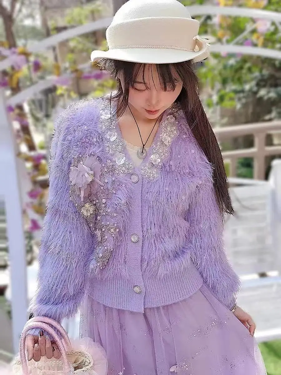 Luxury Style Pears Beaded Crystal Stitch Knitwear Faux Fur Cardigan Coat For Women 's Autumn Spring 2025 Trend Outwear Sweater
Luxury Style Pears Beaded Crystal Stitch Knitwear Faux Fur Cardigan Coat For Women 's Autumn Spring 2025 Trend Outwear Sweater
