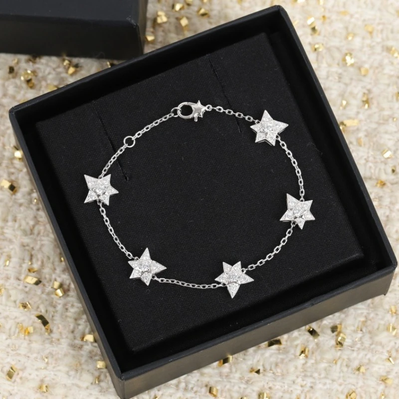 Europe America 925 Silver Star Diamond Crystal Exquisite Bracelet Woman Classic Top Quality Jewelry Trend
Europe America 925 Silver Star Diamond Crystal Exquisite Bracelet Woman Classic Top Quality Jewelry Trend