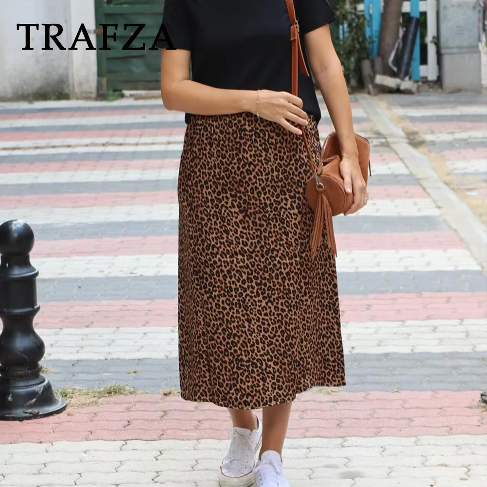 TRAFZA Vintage Leopard Elegant High Waist Woman Skirts Fashion 2025 Summer Mature Chic Streetwear Night Party Mujer Long Skirts
TRAFZA Vintage Leopard Elegant High Waist Woman Skirts Fashion 2025 Summer Mature Chic Streetwear Night Party Mujer Long Skirts