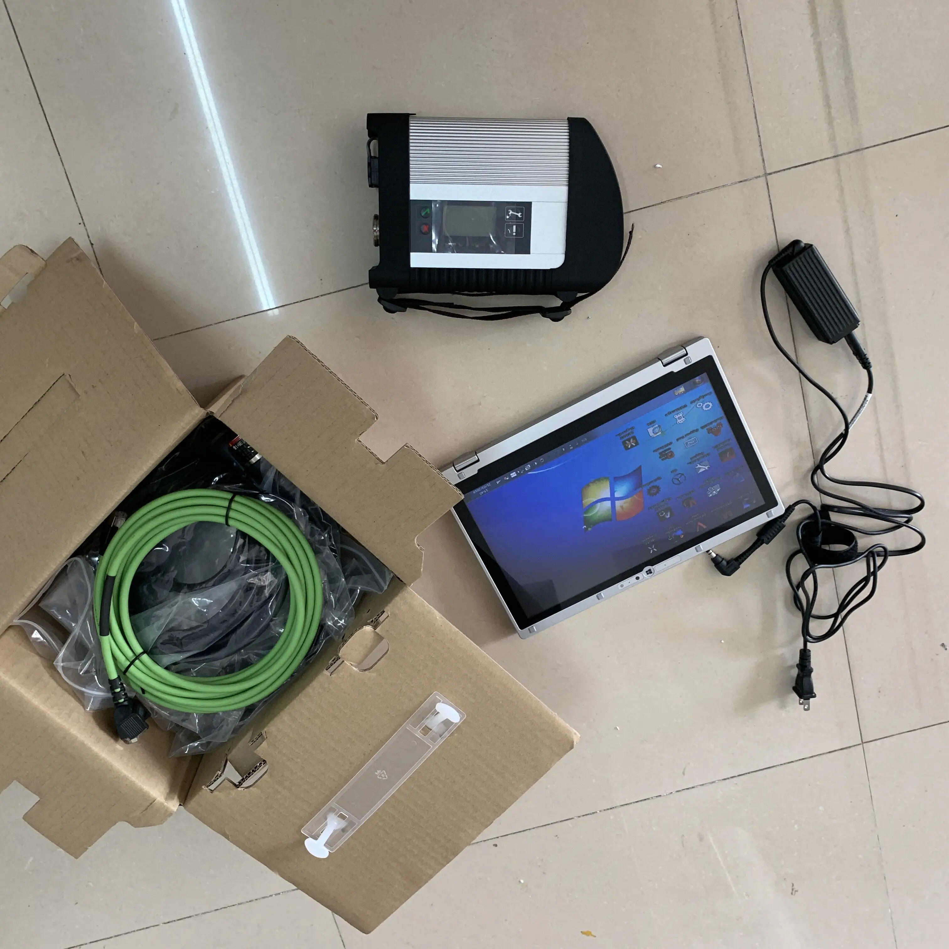 Best quality !! MB Star Diagnosis Full Set +09/2023 Ssd SD Compact C4 with cf-ax2 i5 4g Tablet Software for Benz 12V and 24V
Best quality !! MB Star Diagnosis Full Set +09/2023 Ssd SD Compact C4 with cf-ax2 i5 4g Tablet Software for Benz 12V and 24V