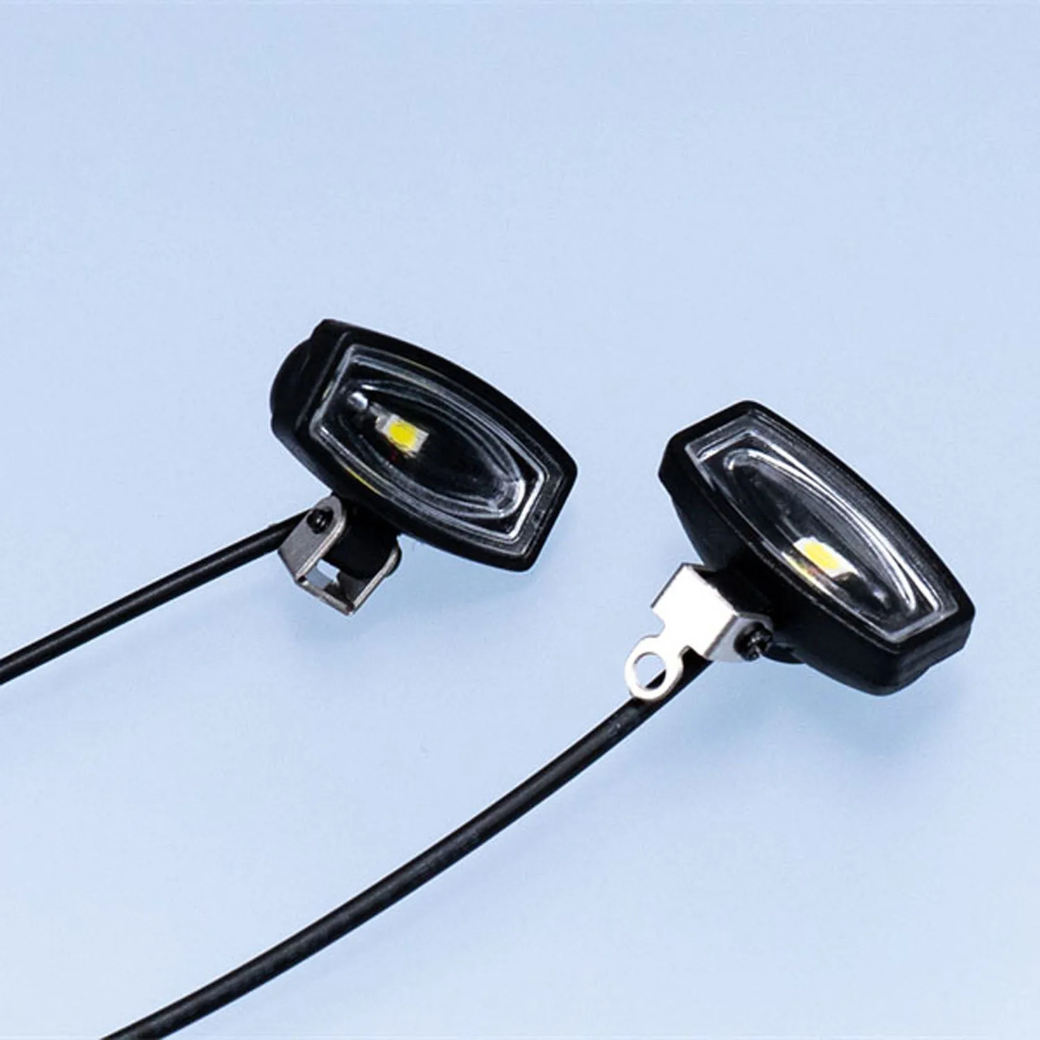Parts 2.2V-3V Plastic LED Spotlight Lamp for DIY TAMIYAYA 1:14 RC Tractor Truck Model Crawler Off Road Car Engineering Vehicle
Parts 2.2V-3V Plastic LED Spotlight Lamp for DIY TAMIYAYA 1:14 RC Tractor Truck Model Crawler Off Road Car Engineering Vehicle