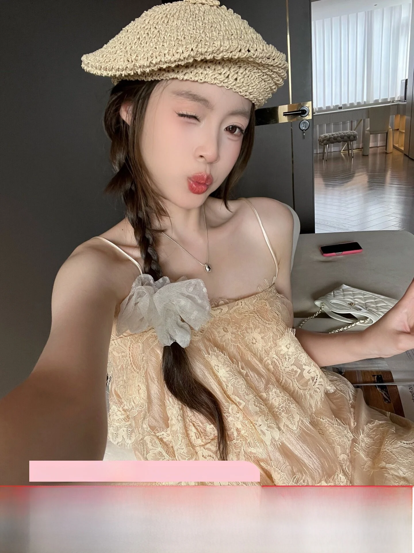 Fashionable Lace Strap Vest Women's Loose Slimming Top Dress Polyester Fiber Outerwear Regular Length Color
Fashionable Lace Strap Vest Women's Loose Slimming Top Dress Polyester Fiber Outerwear Regular Length Color