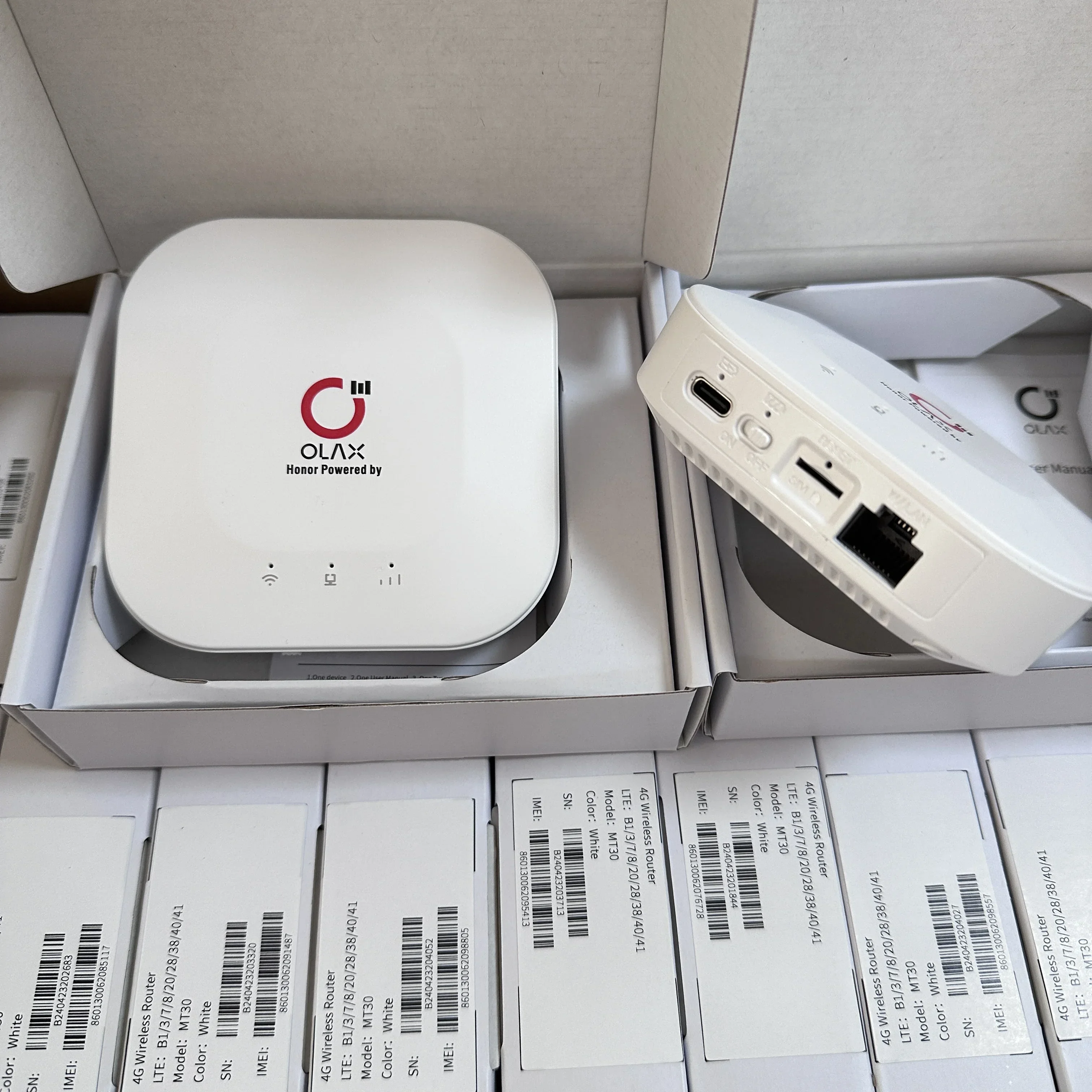 OLAX MT30 Pocket WiFi Router With LAN Port 4000mAh WiFi 6 Wireless Router Wifi 4G Sim Card Bypass CPE router
OLAX MT30 Pocket WiFi Router With LAN Port 4000mAh WiFi 6 Wireless Router Wifi 4G Sim Card Bypass CPE router