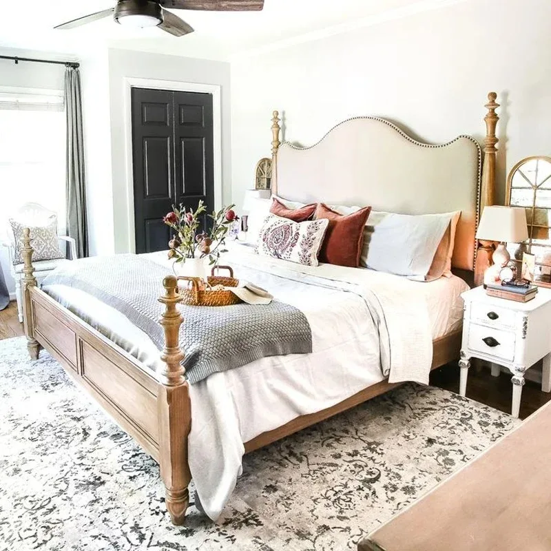 American double 1.8 meters master room queen French retro leather fabric oak high-end solid wood bed
American double 1.8 meters master room queen French retro leather fabric oak high-end solid wood bed