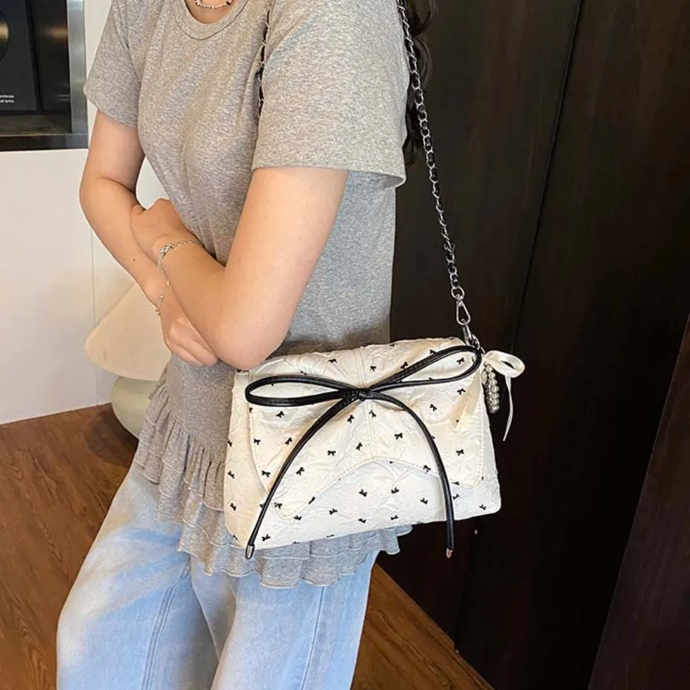 Sweet French Chain Bag Contrast Color Large Capacity Bow PU Shoulder Pouch Magnetic Button Korean Style Women Crossbody Bag
Sweet French Chain Bag Contrast Color Large Capacity Bow PU Shoulder Pouch Magnetic Button Korean Style Women Crossbody Bag