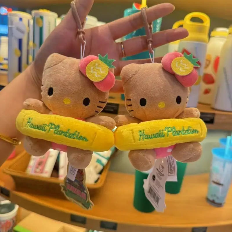 Sanrio Hello Kitty плюшевый брелок юбилейное издание Kt Гавайский ананас черная кожа плавательная плюшевая кукла рюкзак кулон подарок
Sanrio Hello Kitty плюшевый брелок юбилейное издание Kt Гавайский ананас черная кожа плавательная плюшевая кукла рюкзак кулон подарок
