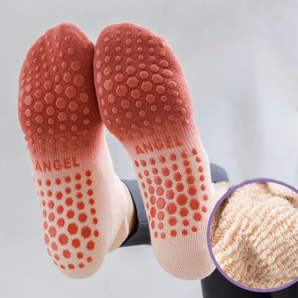 Fashion Cotton Yoga Socks Gradient Color Silicone Women Socks Low-Cuff Non-slip Floor Socks
Fashion Cotton Yoga Socks Gradient Color Silicone Women Socks Low-Cuff Non-slip Floor Socks