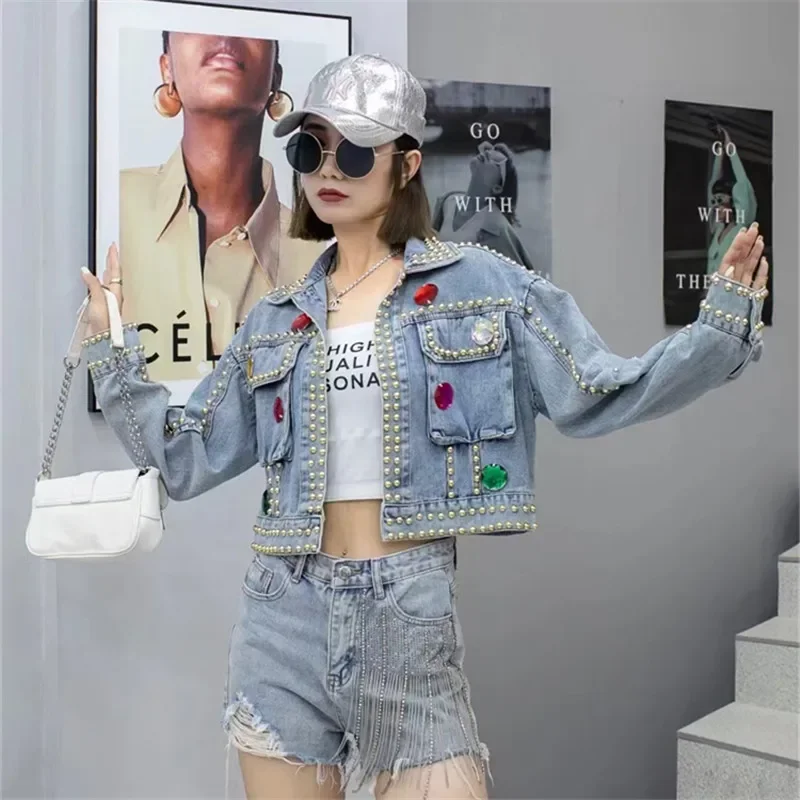 Beading Diamonds Big Pocket Denim Jackets Women Casual Cowboy Outerwear Autumn Vintage Blue Loose Short Jeans Jacket Coat Female
Beading Diamonds Big Pocket Denim Jackets Women Casual Cowboy Outerwear Autumn Vintage Blue Loose Short Jeans Jacket Coat Female