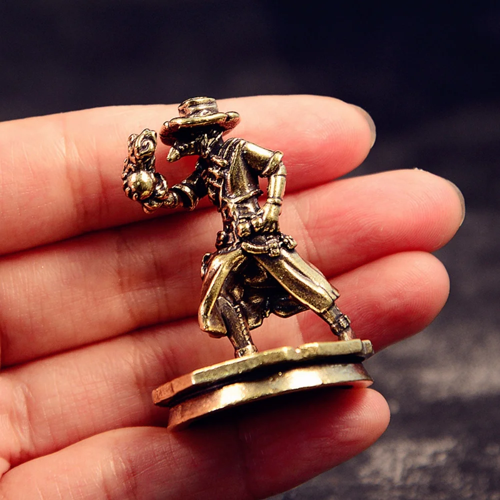 4.2cm/1.65in Brass Ranger Statue - Saluting Cowboy Western Desk Decor for Office/Home, Collectible Miniature Sculpture 
4.2cm/1.65in Brass Ranger Statue - Saluting Cowboy Western Desk Decor for Office/Home, Collectible Miniature Sculpture