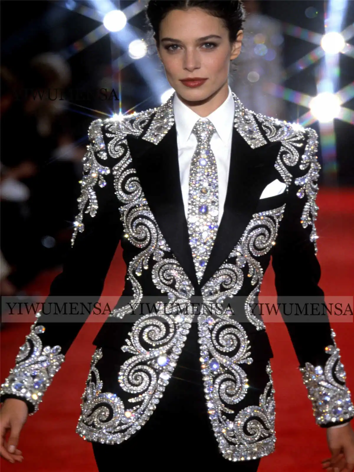 Brilliant Rhinestones Beaded Suits Women Customized 2 Piece Sets Bride's Mother Dress Lady Business Party Tuxedos Luxury Attire
Brilliant Rhinestones Beaded Suits Women Customized 2 Piece Sets Bride's Mother Dress Lady Business Party Tuxedos Luxury Attire