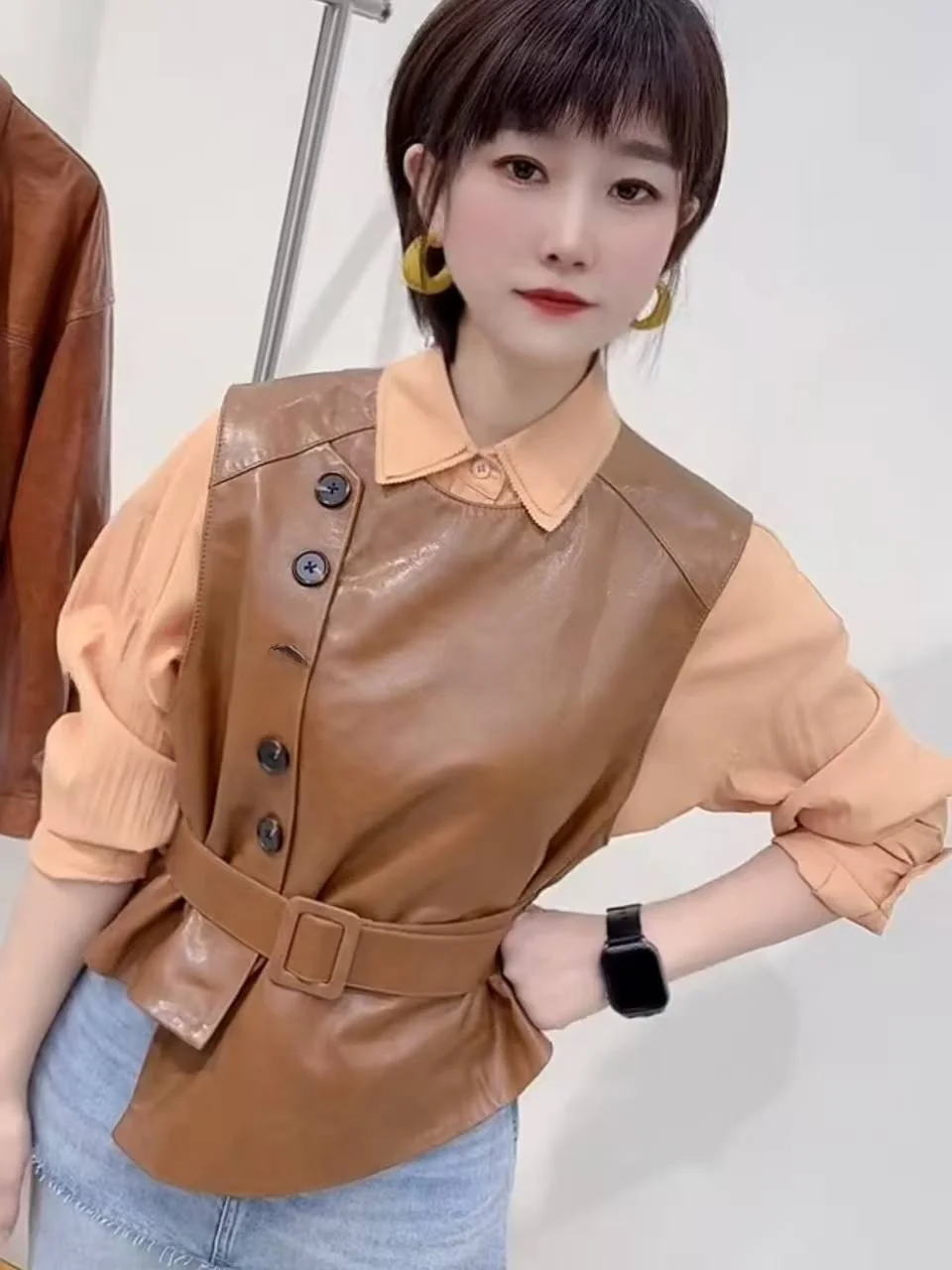 2026 New Women's Genuine eepskin Leather Vest ort Svel Jaet Slimming Versatile Trendy Commute Sle Youth Faion
2026 New Women's Genuine eepskin Leather Vest ort Svel Jaet Slimming Versatile Trendy Commute Sle Youth Faion