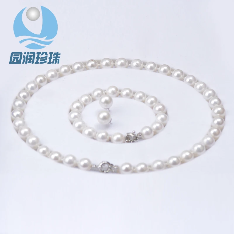 Pearl Accessory : Necklace, Bracelet, and Earrings Three-Piece Set with Round, Shiny, Natural Pearls
Pearl Accessory : Necklace, Bracelet, and Earrings Three-Piece Set with Round, Shiny, Natural Pearls