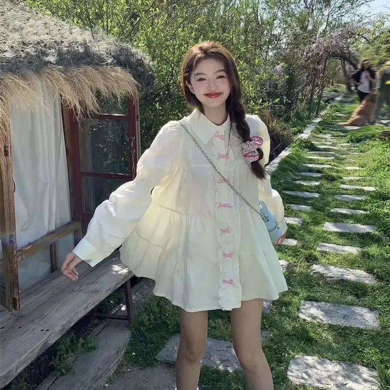 Korean Style Autumn Woman Dress Long Lantern Sleeve Turn-down Collar Ruffles Button Fly Cake Dress Loose Female Ball Gown Dress
Korean Style Autumn Woman Dress Long Lantern Sleeve Turn-down Collar Ruffles Button Fly Cake Dress Loose Female Ball Gown Dress