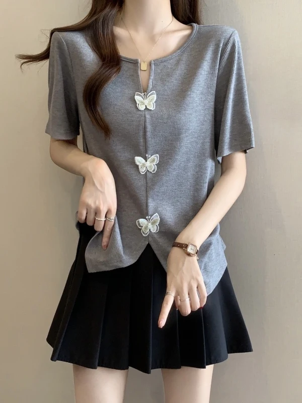 Gray V-Neck Short Sleeve T-Shirt Women's Early Summer 2026 plus Size Design Sense Slit Short Top Knot Small Shirt
Gray V-Neck Short Sleeve T-Shirt Women's Early Summer 2026 plus Size Design Sense Slit Short Top Knot Small Shirt