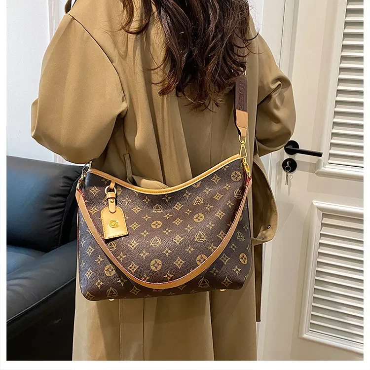 Wholesale priceshipping designer Shoulder tote Bags womans ladies flap lady fashion casual handbag women crossbody Underarm tote
Wholesale priceshipping designer Shoulder tote Bags womans ladies flap lady fashion casual handbag women crossbody Underarm tote