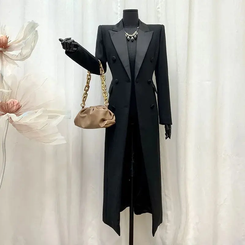 The New High-End Elegant Suit Jacket For Women Autumn 2025 Black Sophisticated Slimming Double-Breasted Suit Collar Long Coats
The New High-End Elegant Suit Jacket For Women Autumn 2025 Black Sophisticated Slimming Double-Breasted Suit Collar Long Coats