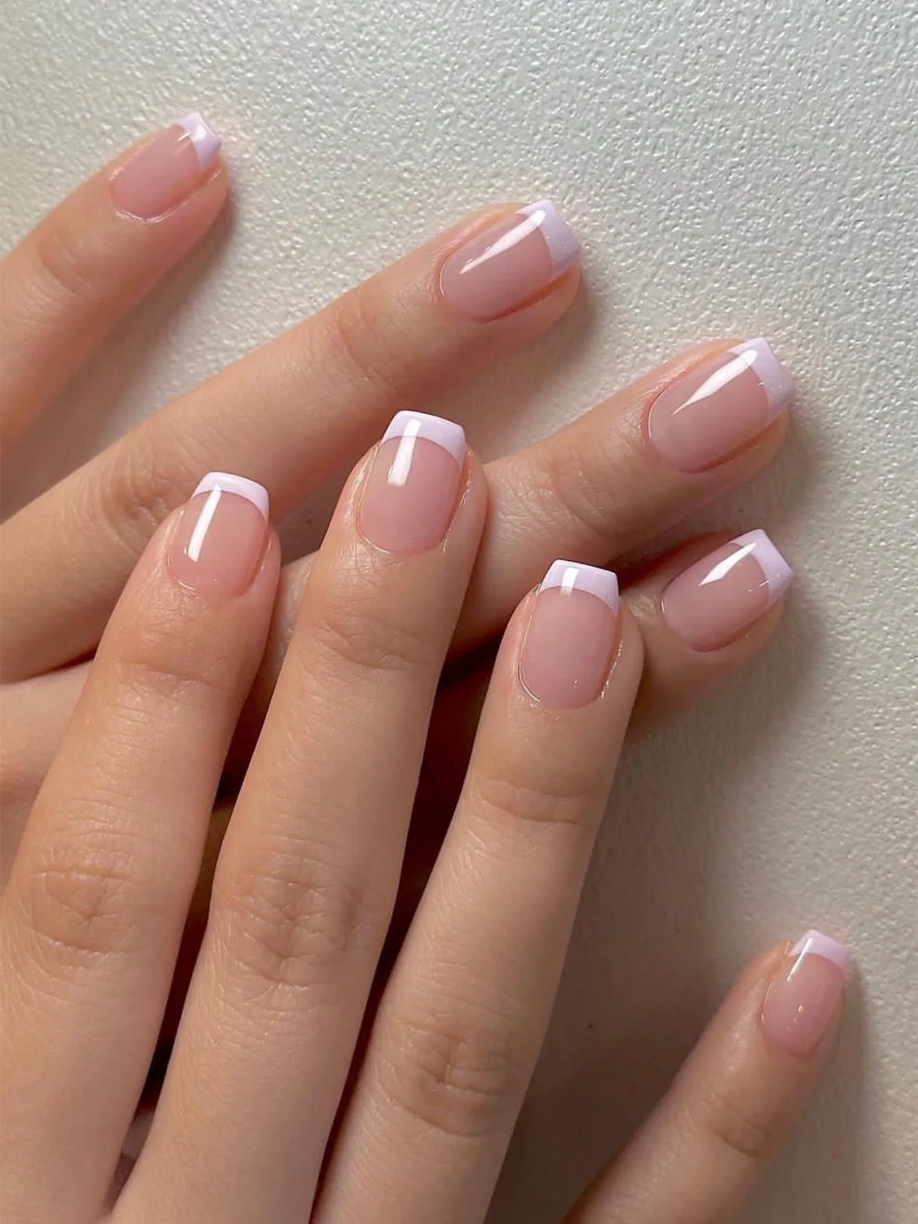 24pcs White French False Nails, Rectangular Pink Ombre White Line Design With Rhinestone Decor, Nail Art Supplies Suitable For Women And Girls
24pcs White French False Nails, Rectangular Pink Ombre White Line Design With Rhinestone Decor, Nail Art Supplies Suitable For Women And Girls