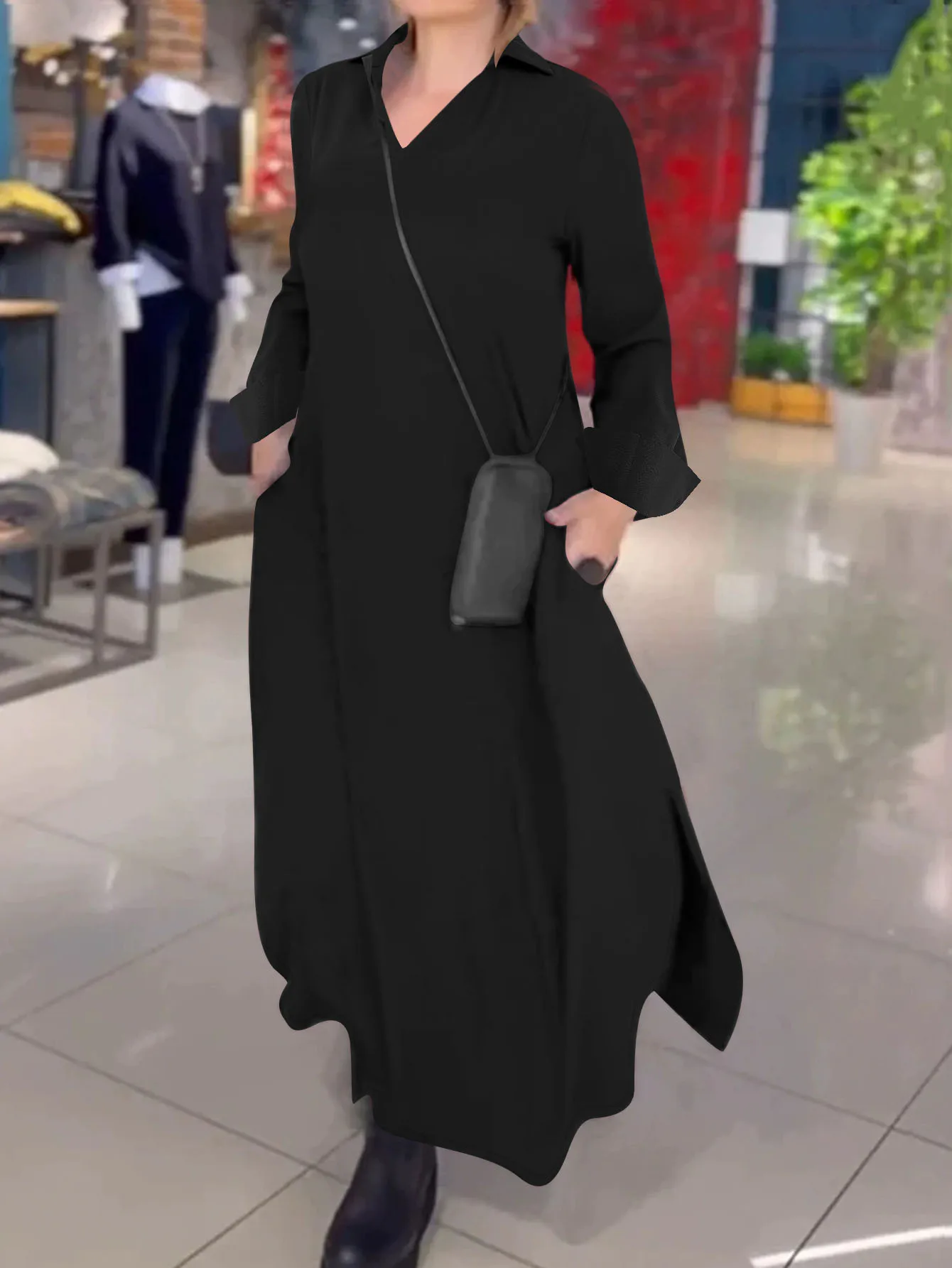New European and American women's simple and elegant solid color dress autumn and winter POLO collar deep V long sleeve long ski
New European and American women's simple and elegant solid color dress autumn and winter POLO collar deep V long sleeve long ski