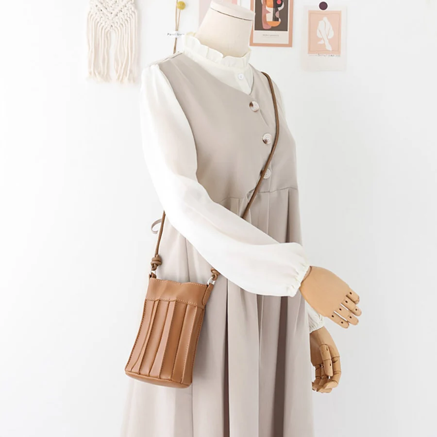 Soft PU Mobile Phone Bag Pure Colors Mini Pleated Shoulder Bag Durable Crossbody Bag For Women Girls Outdoor Storage Bag 6 Color
Soft PU Mobile Phone Bag Pure Colors Mini Pleated Shoulder Bag Durable Crossbody Bag For Women Girls Outdoor Storage Bag 6 Color