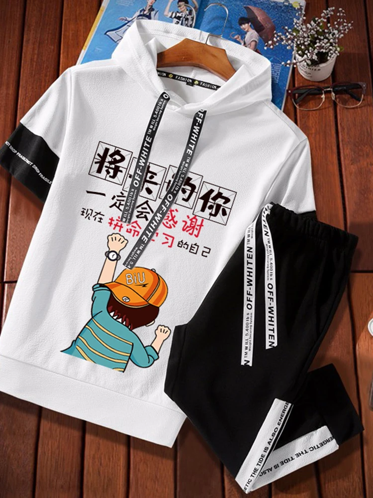 Мужской спортивный повседневный комплект из ледяного шелка: футболка с коротким рукавом и шорты, летний тонкий комплект из ледяного шелка с кепкой, подходит для молодежи
Мужской спортивный повседневный комплект из ледяного шелка: футболка с коротким рукавом и шорты, летний тонкий комплект из ледяного шелка с кепкой, подходит для молодежи