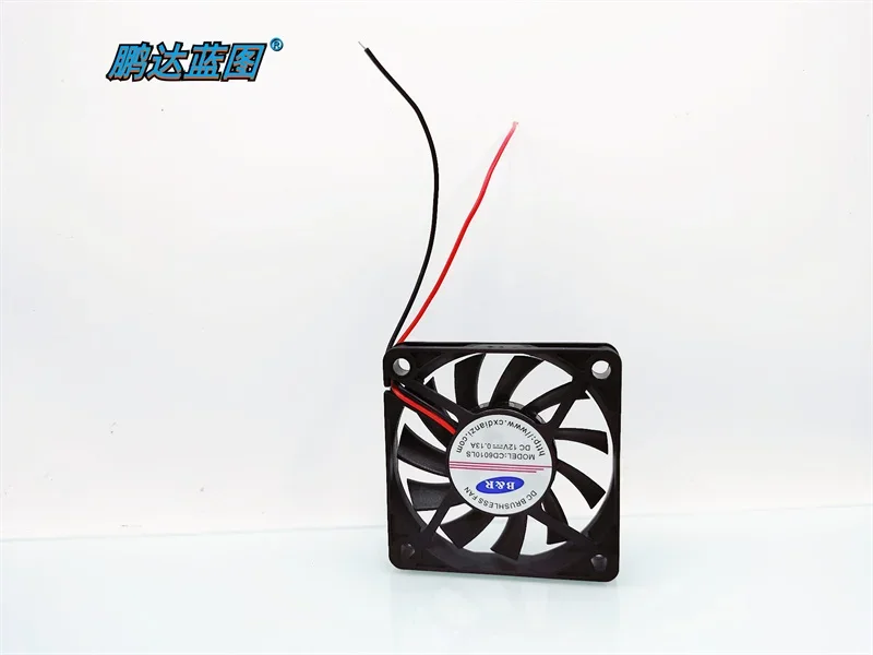 c silent 6010 12V 0.07A 6CM chassis 60 * 60 * 10MM 9.5CM line length heat dissipation fan60*60*10MM
c silent 6010 12V 0.07A 6CM chassis 60 * 60 * 10MM 9.5CM line length heat dissipation fan60*60*10MM