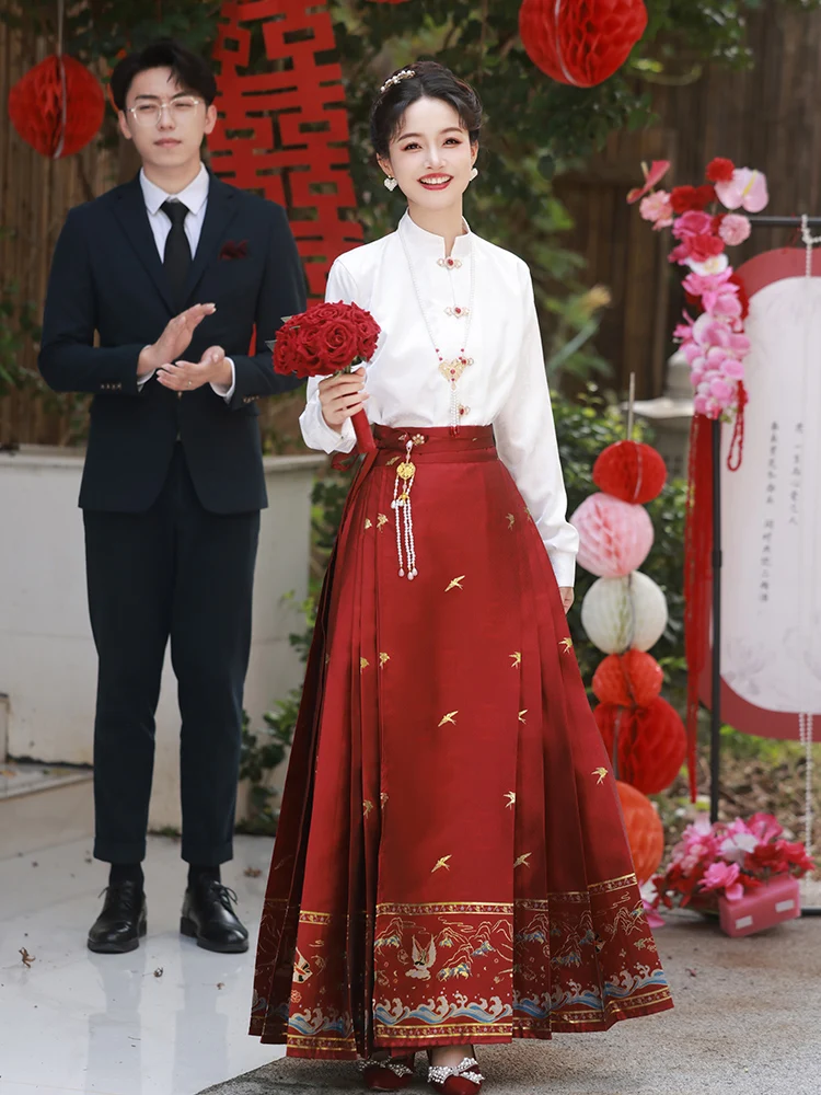 Red Long Sve Marriage Dr Qipao New Chinese Sle Bridal Gown Wedding Ceremony Evening Gown Women's Faion
Red Long Sve Marriage Dr Qipao New Chinese Sle Bridal Gown Wedding Ceremony Evening Gown Women's Faion