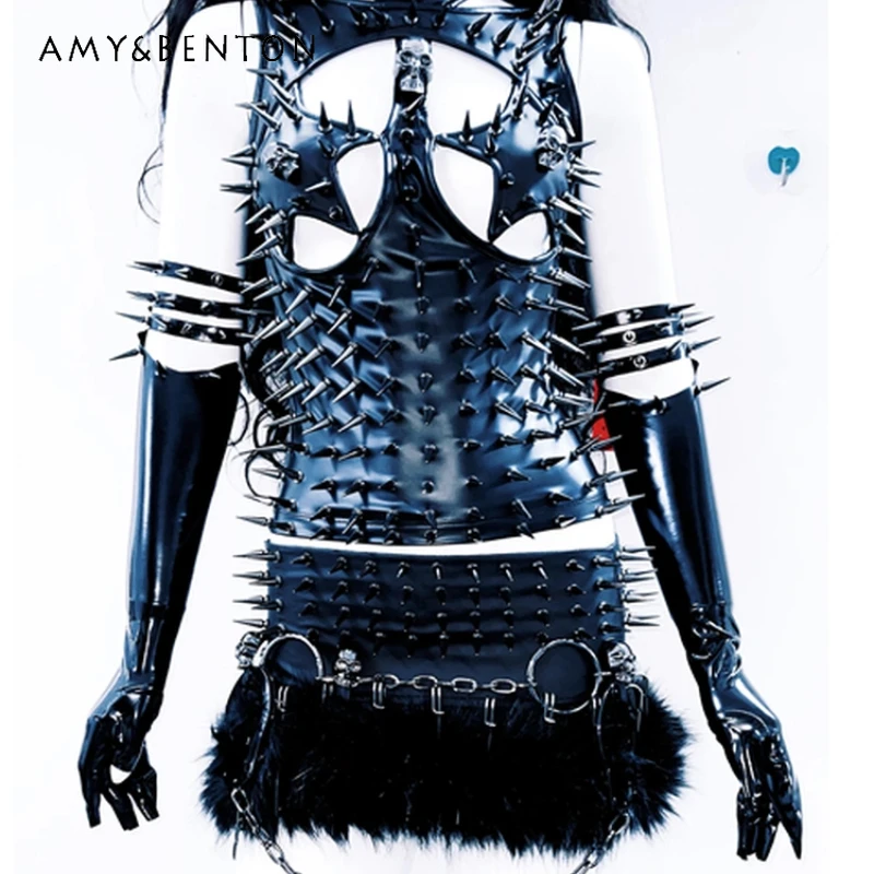 Оригинальный дизайн, черный женский жилет из искусственной кожи с заклепками в стиле панк, осень-зима, новый субкультура, готическая короткая юбка для девочек, женский комплект
Оригинальный дизайн, черный женский жилет из искусственной кожи с заклепками в стиле панк, осень-зима, новый субкультура, готическая короткая юбка для девочек, женский комплект