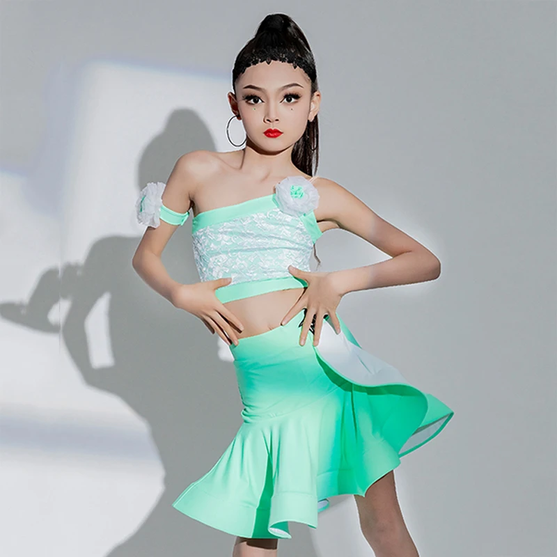 2023 New Girls Latin Dance Costume Mint Green Suit Kids Latin Performance Clothes Rumba Cha Cha Practice Wear Summer BL10678
2023 New Girls Latin Dance Costume Mint Green Suit Kids Latin Performance Clothes Rumba Cha Cha Practice Wear Summer BL10678