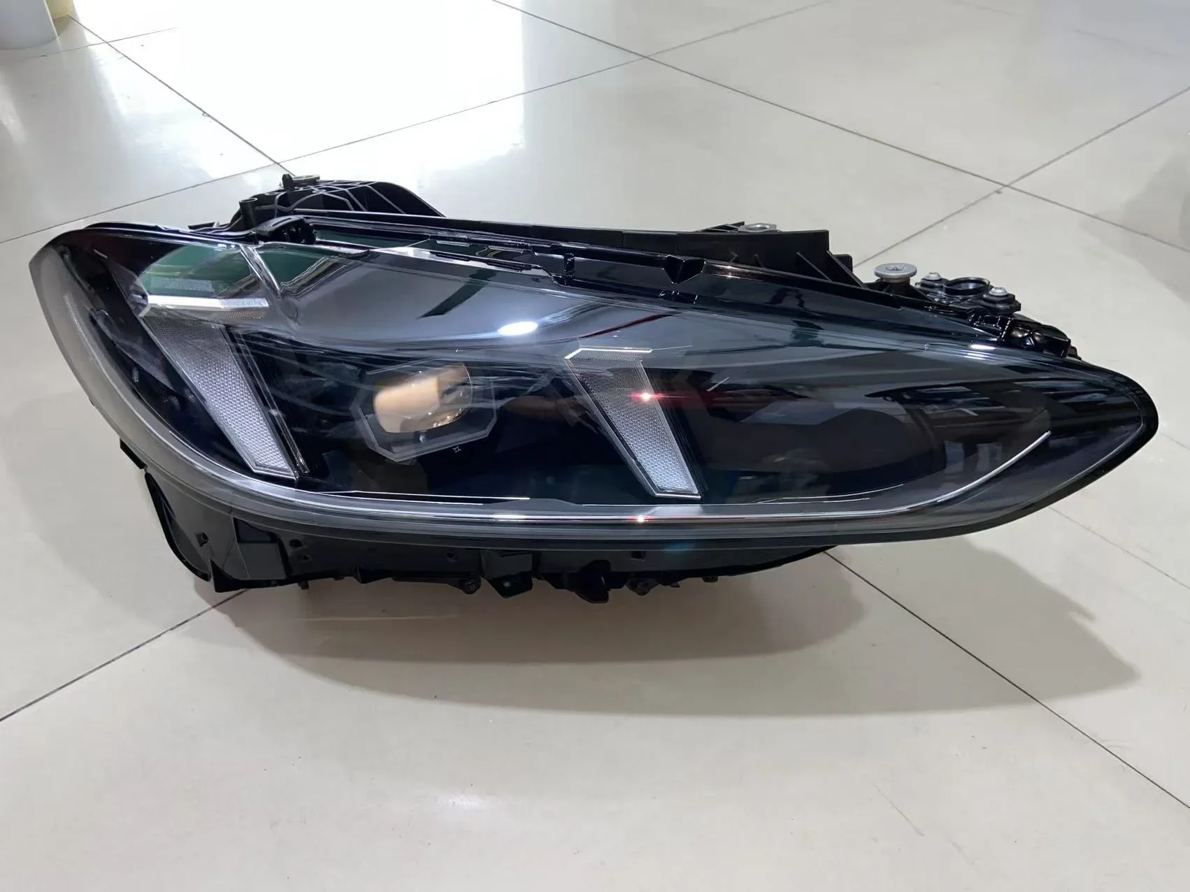 For 2024-2025 4 Series G22 G23 G26 G80 G82 420 425 430 M3 M4 Car Parts, Front Bumper Lighting System LED Headlights
For 2024-2025 4 Series G22 G23 G26 G80 G82 420 425 430 M3 M4 Car Parts, Front Bumper Lighting System LED Headlights