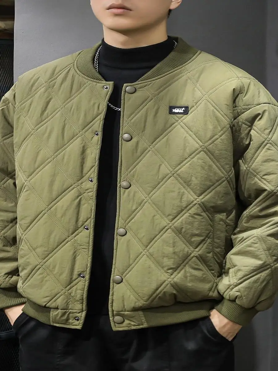 Американский бейсбольный хлопковый джат, мужской осенне-зимний новый повседневный ветрозащитный теплый джат большого размера с ромбовидным узором, внешний джат
Американский бейсбольный хлопковый джат, мужской осенне-зимний новый повседневный ветрозащитный теплый джат большого размера с ромбовидным узором, внешний джат