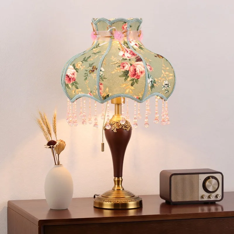 European Table Lamp LED Bedroom Bedside Living Room American Creative Warmth Princess Rural Fabric Wedding Decoration Desk Light
European Table Lamp LED Bedroom Bedside Living Room American Creative Warmth Princess Rural Fabric Wedding Decoration Desk Light