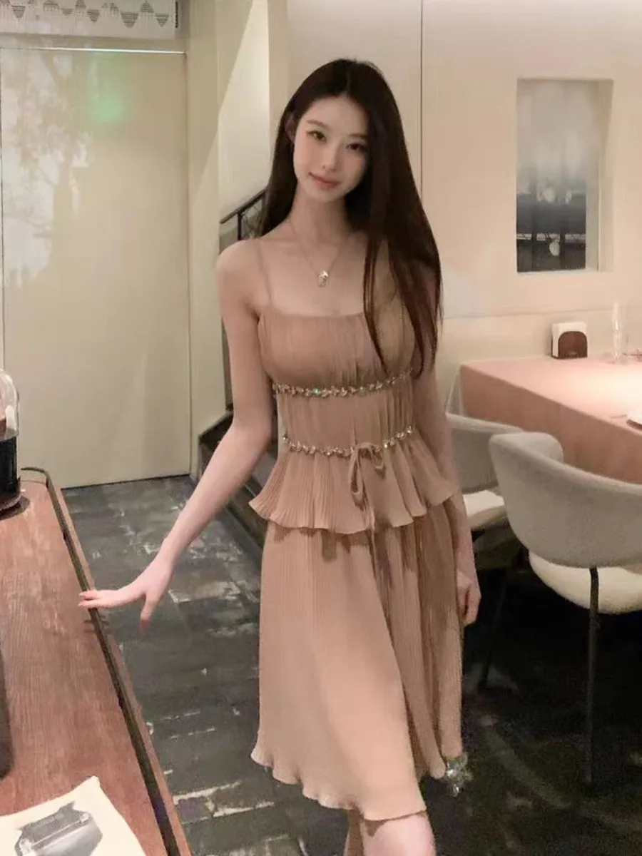Elegant Summer 2026 Women's Pure Desire Halter Top Vest High Waist Skirt Two-Piece Set Breathable Comfortable Fashion
Elegant Summer 2026 Women's Pure Desire Halter Top Vest High Waist Skirt Two-Piece Set Breathable Comfortable Fashion