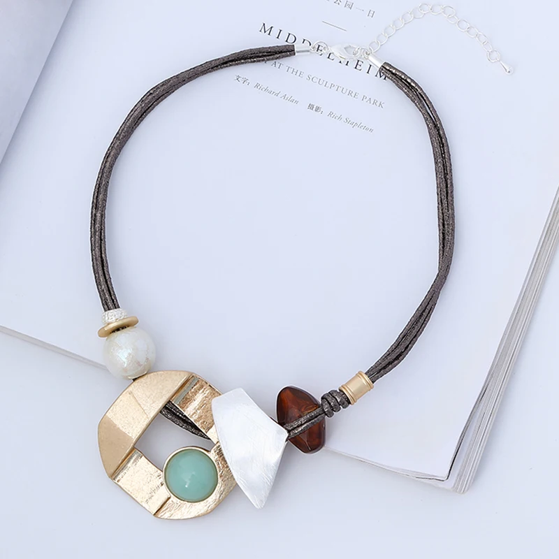 Exaggerate Geometric Collars Necklace European and American Irregular Hollow Out Short Necklace for Women Fashion Goth Jewelry
Exaggerate Geometric Collars Necklace European and American Irregular Hollow Out Short Necklace for Women Fashion Goth Jewelry