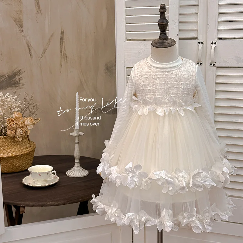 Girls Dress 2025 Autumn New Fashion Mesh Dress Beige Flower Princess Small Fresh Girls Baby Dress Two Piece Set
Girls Dress 2025 Autumn New Fashion Mesh Dress Beige Flower Princess Small Fresh Girls Baby Dress Two Piece Set