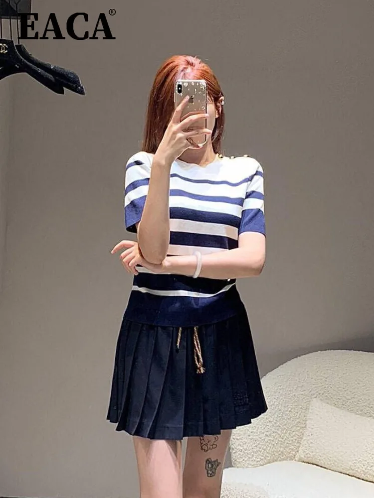 Mother's classic striped metal buckle short sleeved knitted sweater for women's early autumn temperament slim fit round neck top
Mother's classic striped metal buckle short sleeved knitted sweater for women's early autumn temperament slim fit round neck top