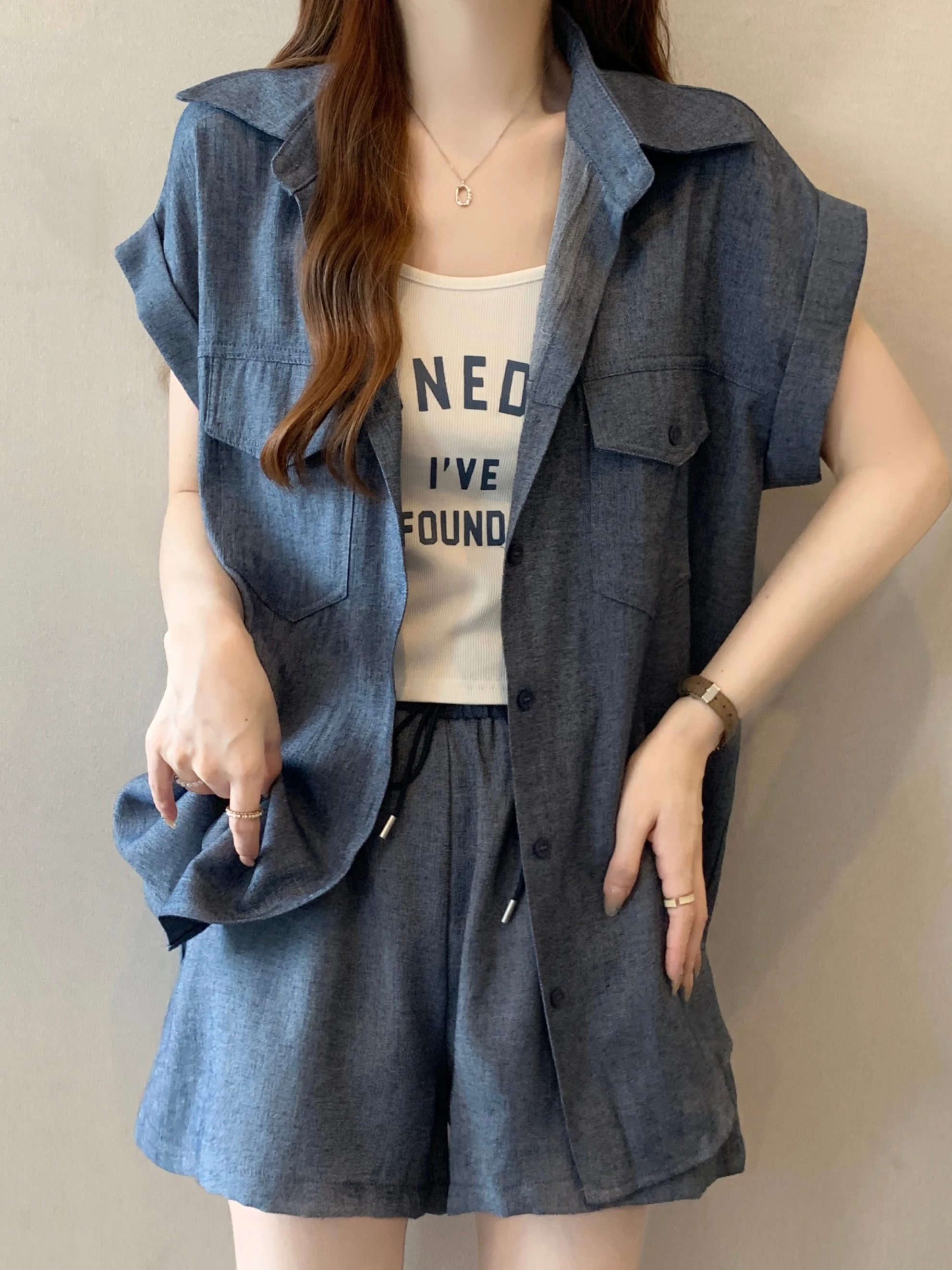 plus Size Women's Summer Fashion Set Micro Fat MM Workwear Style Vest Shirt Shorts Denim Three-piece Set Collar All Cotton
plus Size Women's Summer Fashion Set Micro Fat MM Workwear Style Vest Shirt Shorts Denim Three-piece Set Collar All Cotton
