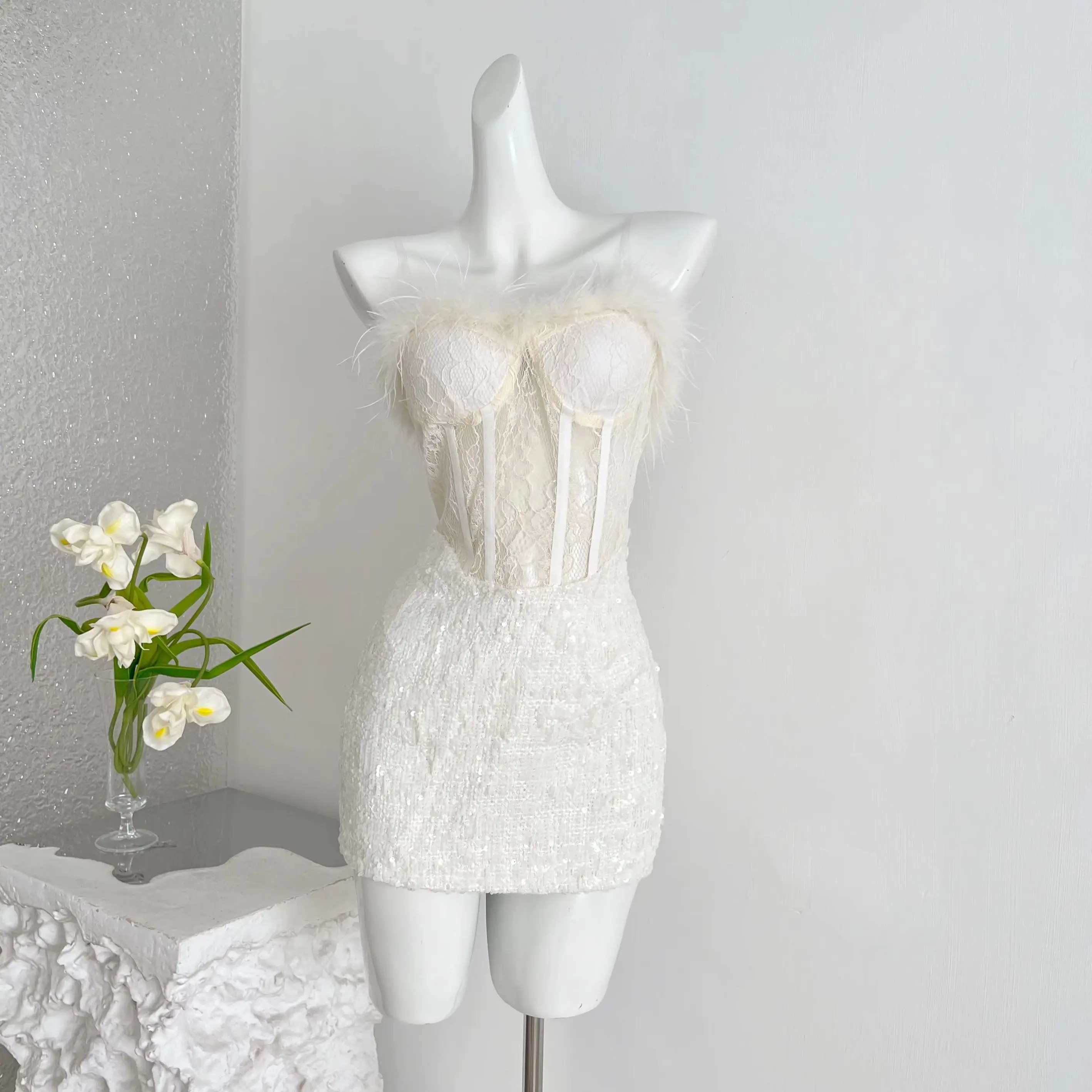 Sexy See-through Mini Dress Fishbone Slash Neck Feather Bodycon Dress Evening Party Short Mini Dress Women Sequins Dresses
Sexy See-through Mini Dress Fishbone Slash Neck Feather Bodycon Dress Evening Party Short Mini Dress Women Sequins Dresses