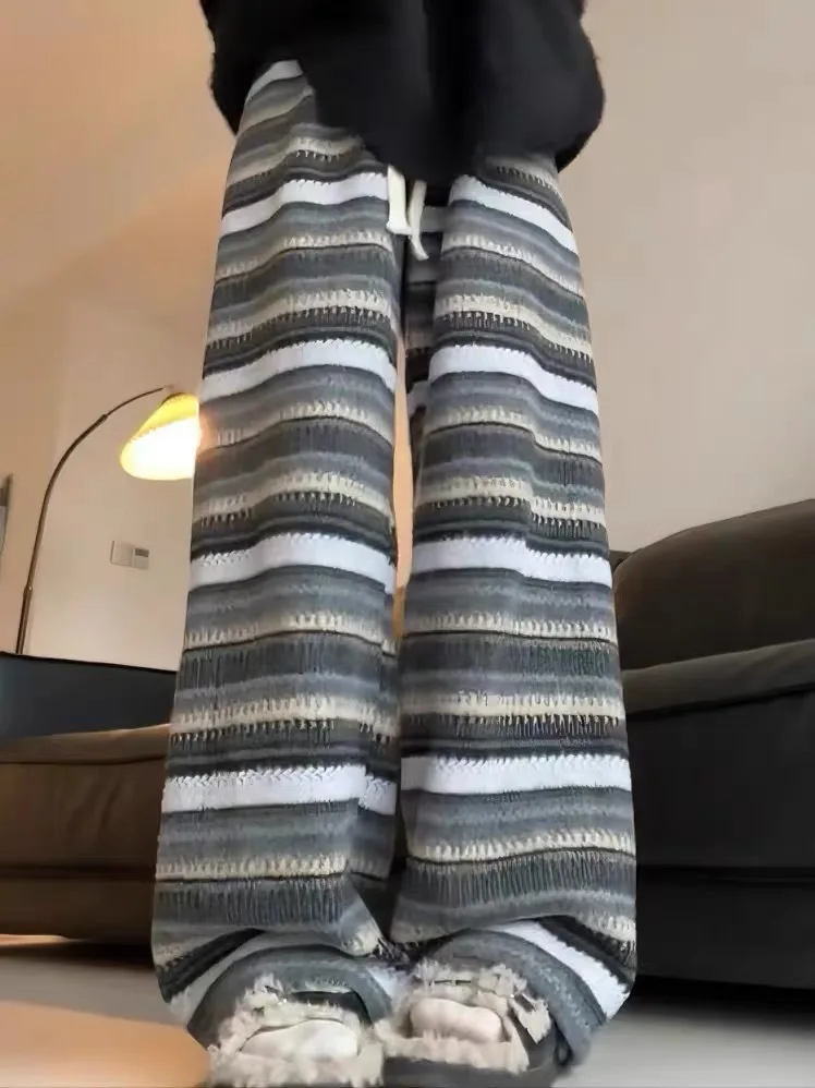 Harajuku Contrast Color Stripe Wide Leg Trousers Casual Y2k Aesthetic Women Straight Pants Vintage Grunge Loose Pantalon Femme
Harajuku Contrast Color Stripe Wide Leg Trousers Casual Y2k Aesthetic Women Straight Pants Vintage Grunge Loose Pantalon Femme