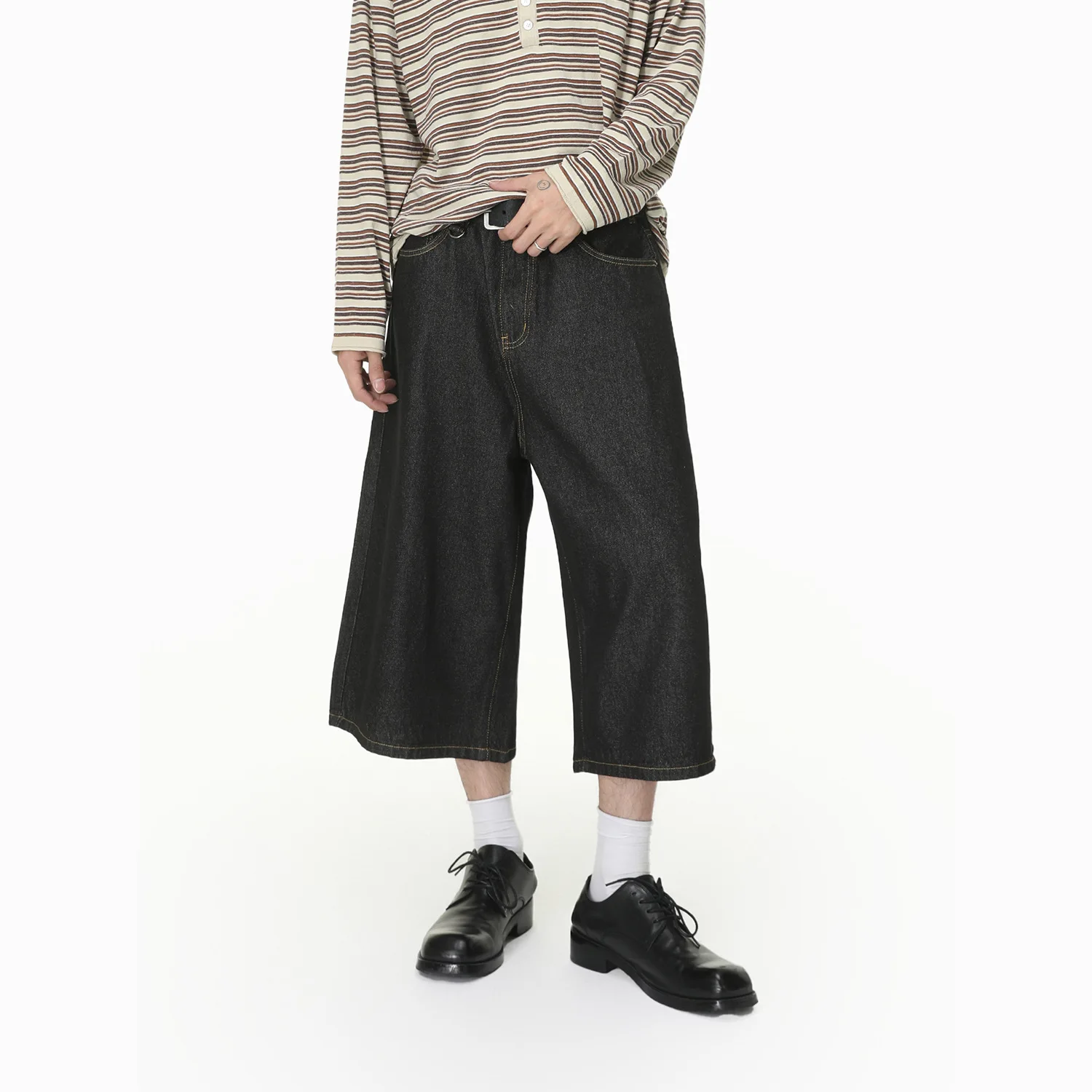 2026 New American Retro Loose Primary Color Black Seven-point Jeans Men's Summer Wide-leg Pants
2026 New American Retro Loose Primary Color Black Seven-point Jeans Men's Summer Wide-leg Pants
