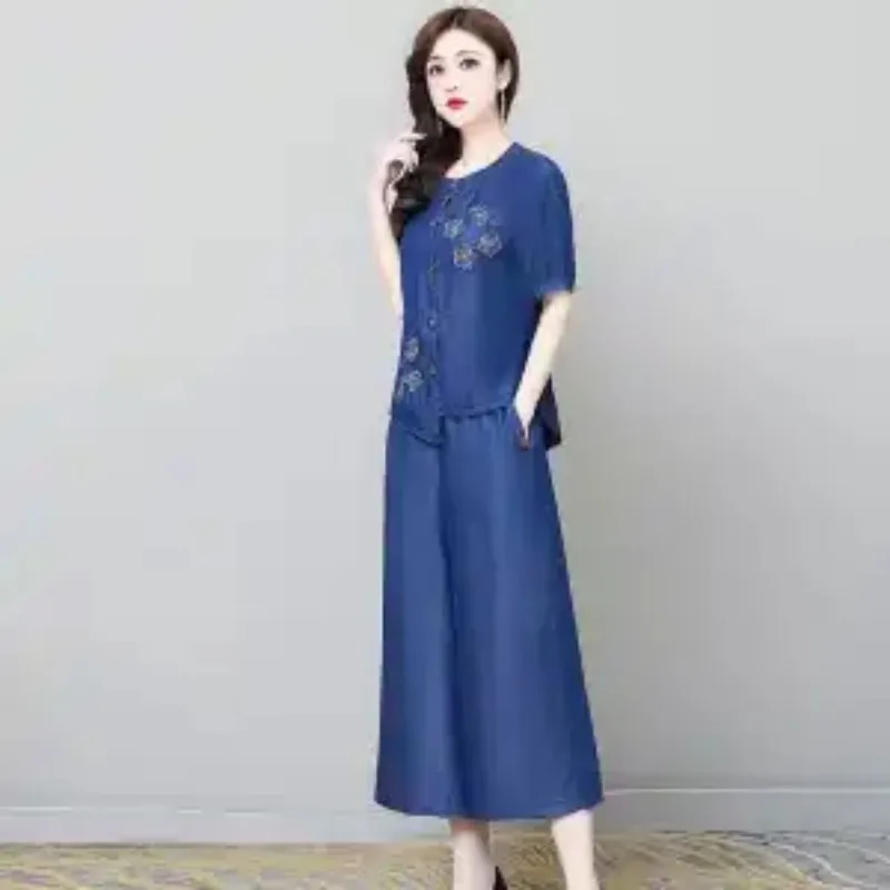 Women Chinese Style Embroidery Short Sleeve Two Piece Set Loose Wide Leg Long Pants Middle Aged Summer Outfit
Women Chinese Style Embroidery Short Sleeve Two Piece Set Loose Wide Leg Long Pants Middle Aged Summer Outfit