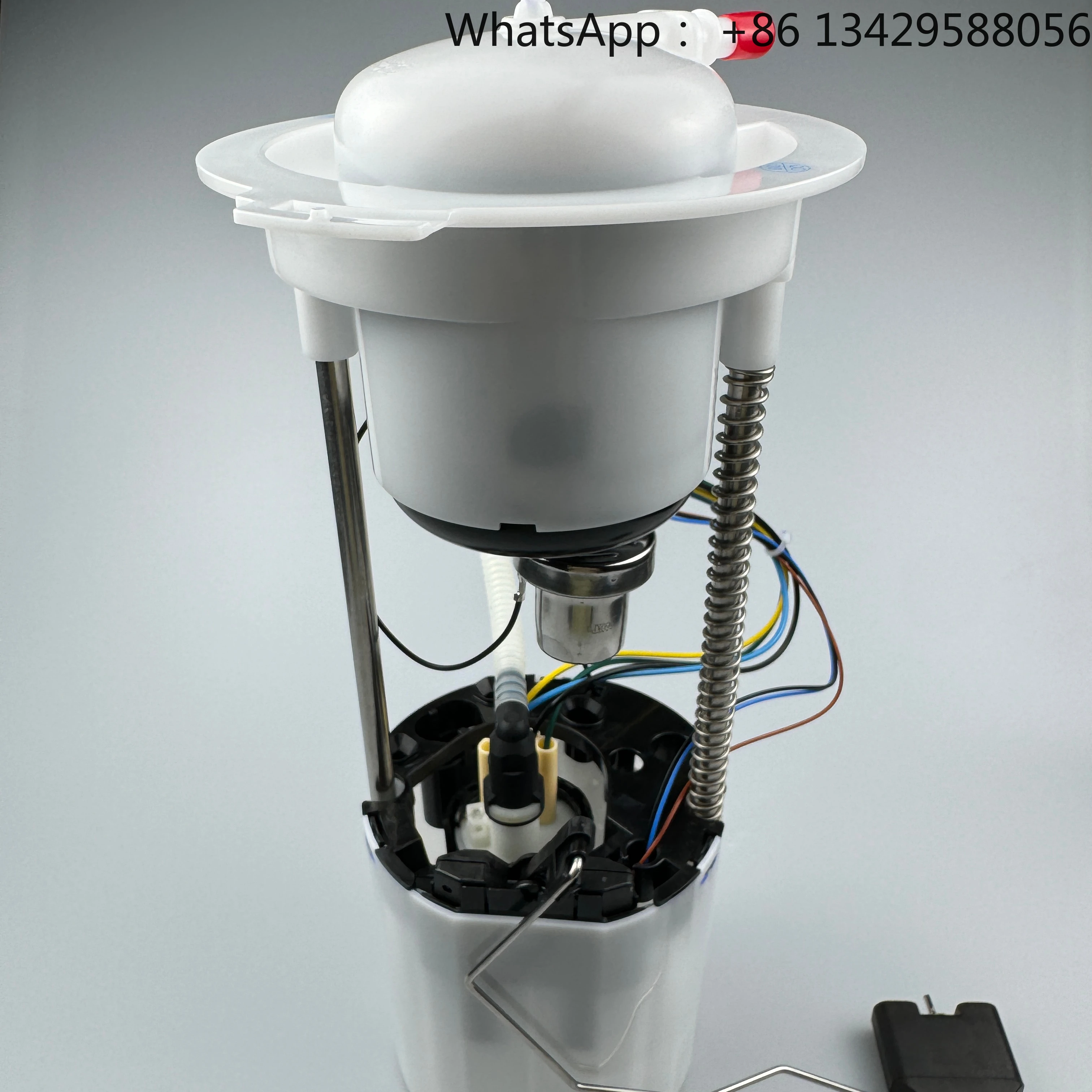 8R0919051E Audifuel Pump Fuel Pump for New Audi Q5 (13-) 2.0T 3.0T
8R0919051E Audifuel Pump Fuel Pump for New Audi Q5 (13-) 2.0T 3.0T