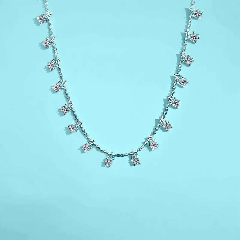 0.5CT S925 Sterling Silver Women's Necklace Studded with Moissanite Stars PT950 Gold Plated Lock Bone Chain GBA Free Gift Box
0.5CT S925 Sterling Silver Women's Necklace Studded with Moissanite Stars PT950 Gold Plated Lock Bone Chain GBA Free Gift Box