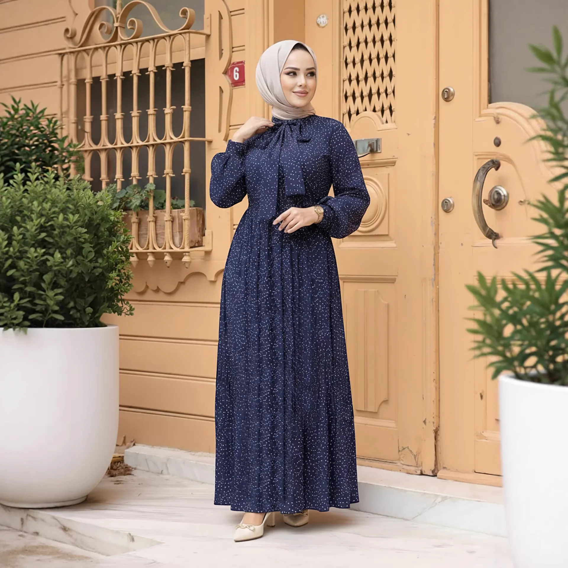New Style Women's Long Dress Middle East Polka Dots Muslim Dresses Pleated Jalabiya Dubai Abaya Turkey Kaftan Eid Ramadan Robe
New Style Women's Long Dress Middle East Polka Dots Muslim Dresses Pleated Jalabiya Dubai Abaya Turkey Kaftan Eid Ramadan Robe