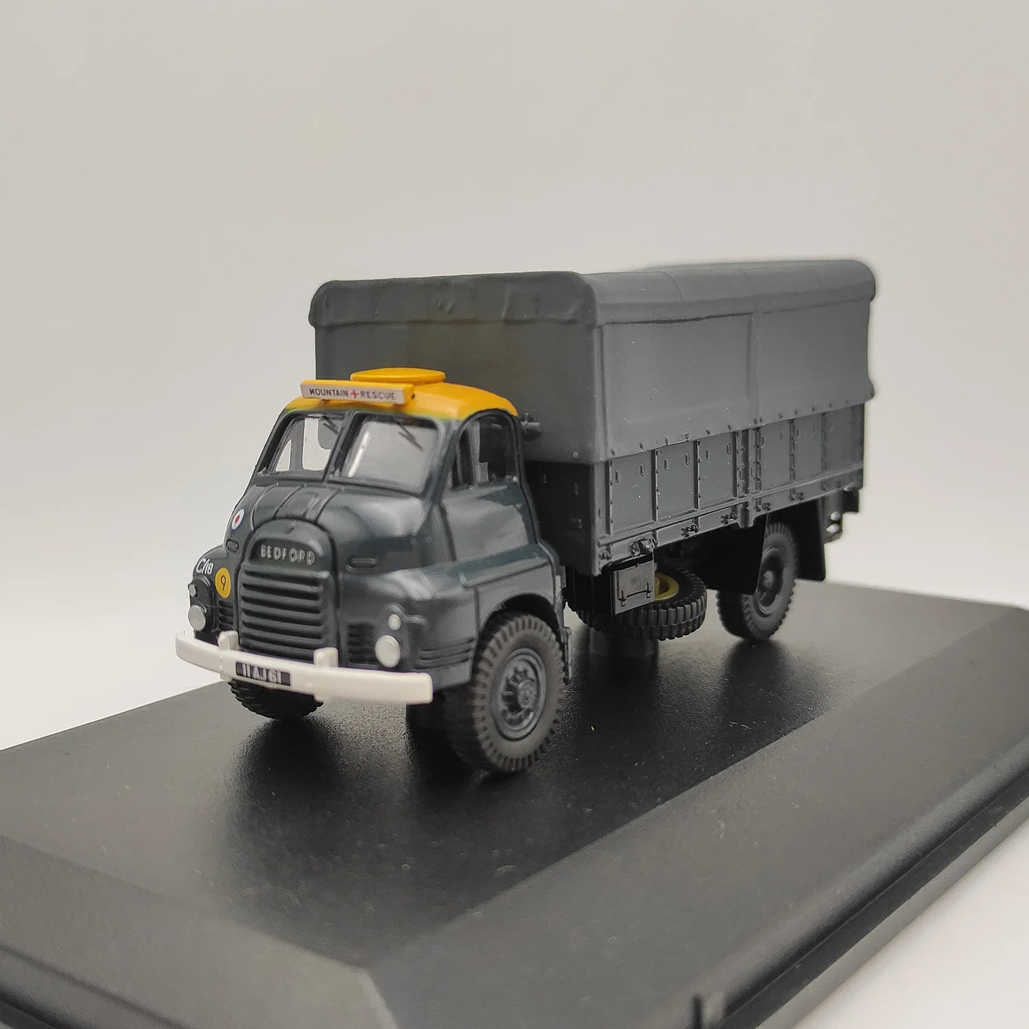 Diecast 1:76 Scale OXFORD Mountain Rescue Vehicle Transport Vehicle Alloy car model Collection Toy Gift Display Ornament
Diecast 1:76 Scale OXFORD Mountain Rescue Vehicle Transport Vehicle Alloy car model Collection Toy Gift Display Ornament
