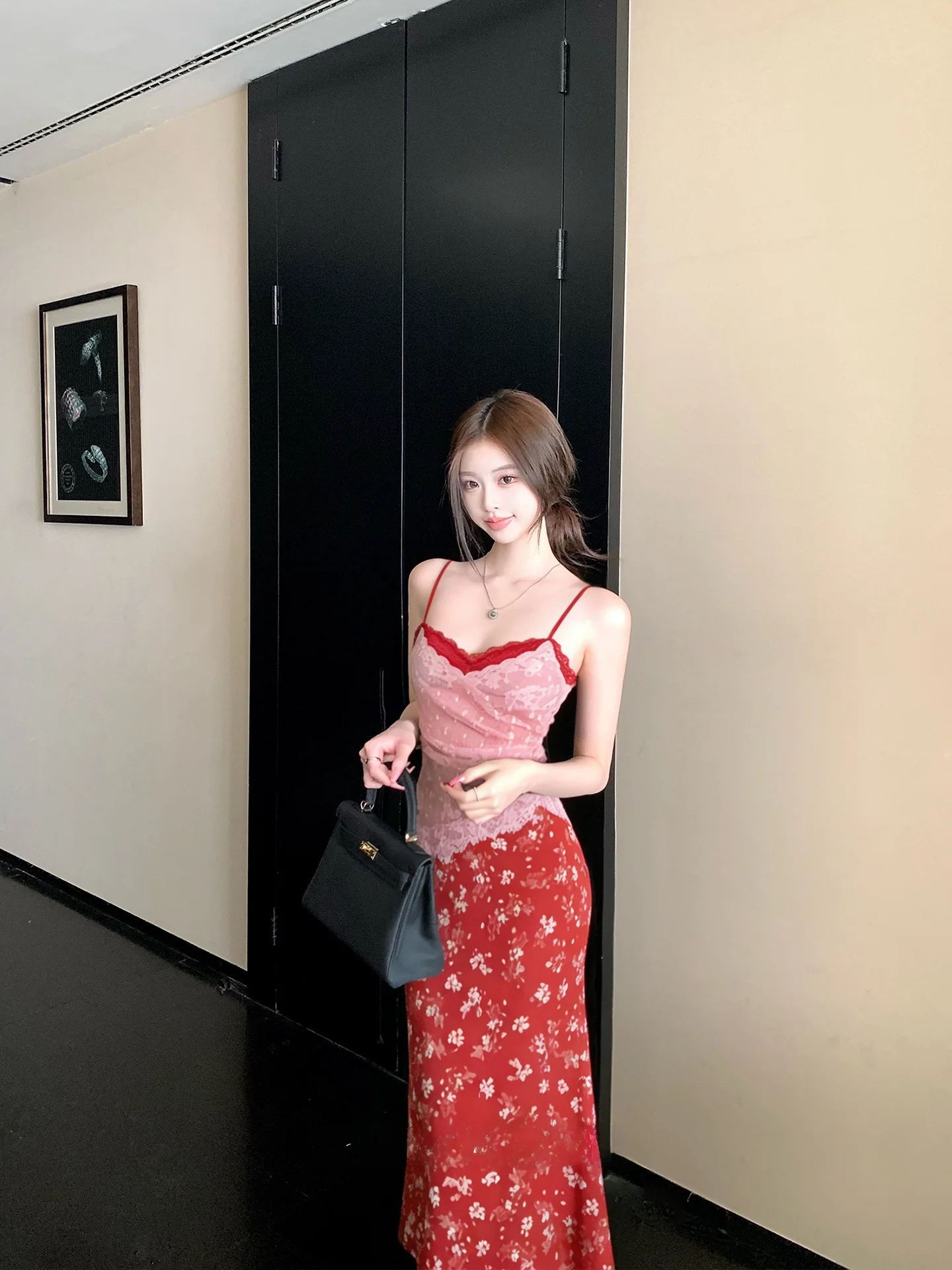 Red Floral Lace Halter Dress Elegant Lady Style Summer Spring Casual Fashion 23TH Dream Flower Language Sleeveless Slim Fit
Red Floral Lace Halter Dress Elegant Lady Style Summer Spring Casual Fashion 23TH Dream Flower Language Sleeveless Slim Fit